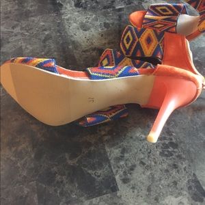 Ladies size 7 sandal heels